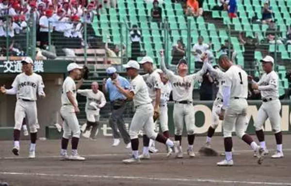 「公立の雄」東筑が秋の神宮王者・九州国際大付を撃破　不振だった主将が今大会初打点の逆転打【高校野球福岡大会】