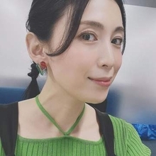 「これはすごいぞ」水辺で〝極細ひも1枚〟48歳・雛形あきこ、大胆姿に衝撃「旦那羨ましい」「若いときより好きかもー」「マジですか？」