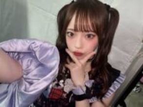 25歳現役アイドル〝8歳のわたし〟ショットに「すでに美少女」「もう出来上がってる」