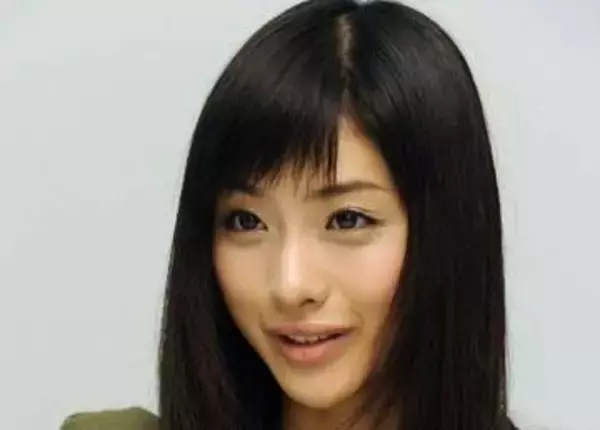 「やっぱり、変わってるよ」2児の母・石原さとみ〝最新姿〟に「努力もされてるんだろうけど…」「45歳からガクンとくるらしい」