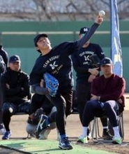「15勝で最多勝争いできるように」西武・隅田知一郎　初の開幕投手にも意欲　自主トレを公開