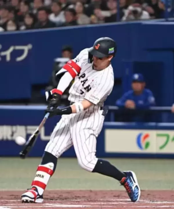 3戦連続4番の阪神・佐藤輝明が実戦3試合で8打点マーク　右翼席へ豪快先制3ラン【侍ジャパン壮行試合】