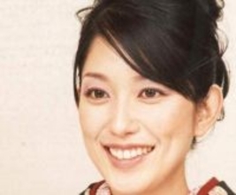 「ひとつ屋根の下」から33年…次女・小梅役の大路恵美〝50歳最新ショット〟に反響「笑顔のチューリップ」「大人っぽくなりましたね」
