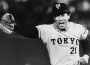 ミスコン出場娘の娘の入学式、12歳下の妻と2ショットの元巨人・宮本和知さんに「絵になる夫婦」「自慢のパパさんママさんですね」の声