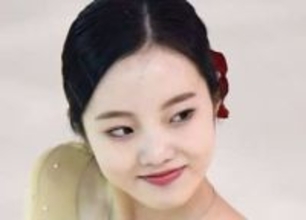 「背が180センチありました」本田真凛〝素肌透け感〟純白ドレス姿に「もう金メダル」「少女から大人へ…」「直視できない」の声