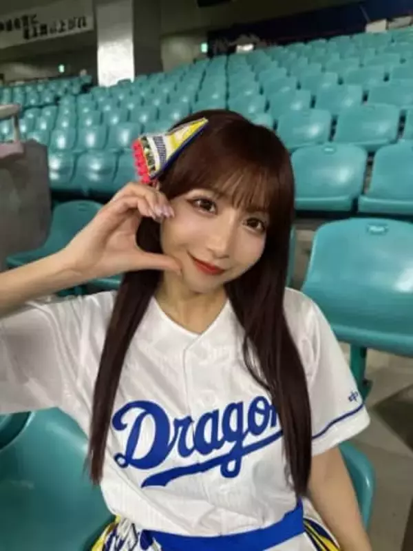 「立派にやってる」念願の騎乗員デビュー！アイドル太田彩夏〝燕尾服＆ハット〟姿に「キマッてる」「ぶっ飛ぶ」「最高」大反響