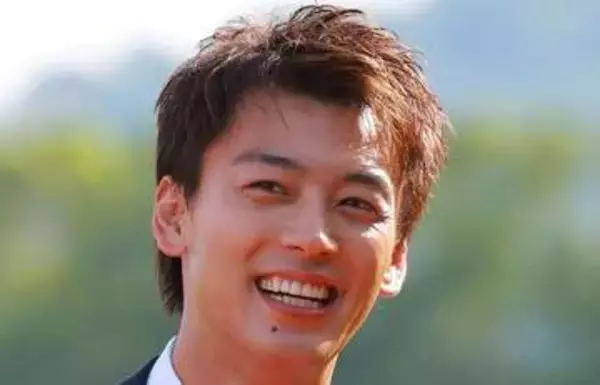 「別人に見えるのは私だけ⁇」突然の投稿〝キレッキレ〟竹内涼真にファン驚き「お顔が細くなってるような…」「違う俳優さんかと」