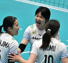 高卒ルーキーが上々デビュー　下北沢成徳高出身の荻野明花＆就実高出身の仙波こころ　昨季女王SAGA久光スプリングスが本格始動【バレーボールSVリーグ女子】