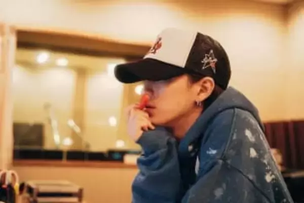 「なぜタトゥー」「戻って欲しかった…」王子様顔の元アイドル〝タトゥーだらけ〟近影にSNS困惑！「どういうギャップ？」「めっちゃ入ってんの最高」の声