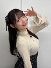 「後ろから鷲づかみされてるかと」人気声優・上坂すみれの〝驚愕ショット〟に「がっつりされてる」「すみぺのすみぺが！」「どう見てもアウト」