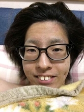 整形課金2000万、顔の縦幅7ミリ短縮〝驚異の変貌〟毒牙メノ、黒軍服ショットに「自分の理想の姿を体現してステージに立つ姿が格好いい」「次元が違いすぎて...」の声