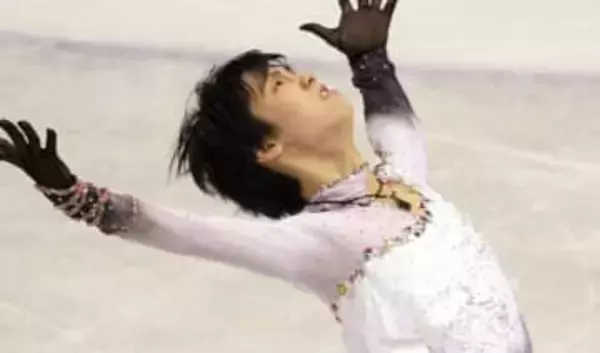 「こんな変わる⁉」「びっくり…」〝雰囲気一変〟羽生結弦の姿に衝撃！氷上とのギャップに「演技の時とは違う…」「何回も見た」〝仲良し2S〟にも反響