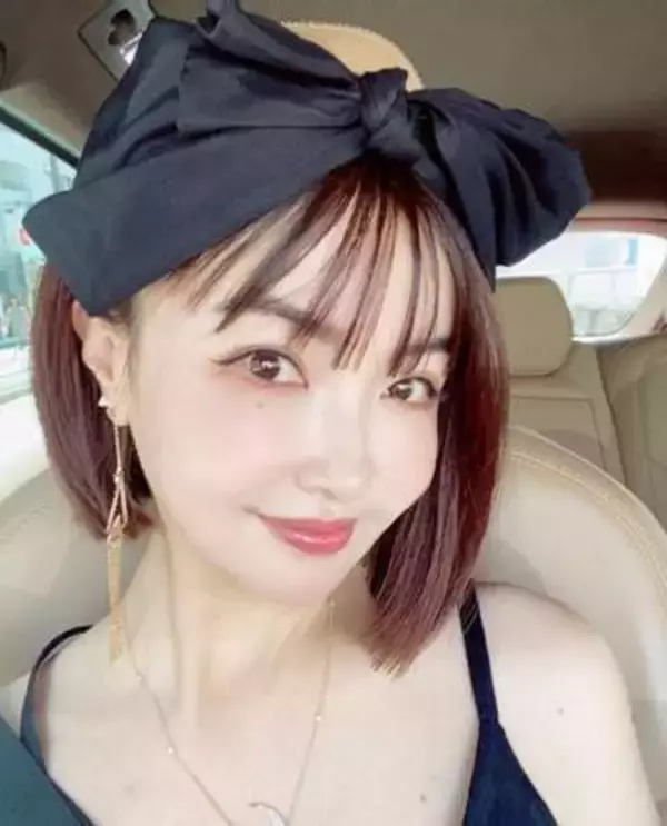 「55歳でこの格好できるのはすごい」平子理沙〝超ミニスカ〟姿に反響「この歳になったら外野は気にせず好きにすれば良い」「人生一度きり」