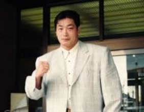 50代後半男性に〝ほぼガチ〟水平チョップ、小橋健太さんの衝撃シーンが大反響「ひぇ～～～～～!!」「ファンにはたまらない」