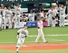 ソフトバンクが5回まで毎回ホームランで阪神を圧倒　近藤健介、4年連続5度目の2桁アーチ「うまく体を回転することができた」