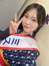 「おっと～」「きゃあ～～～」足を大きく開いて回転技披露…ビキニくるくる「脱げたかと思った…」仲村まひろのバトンショットに反響「えええええそんな」「すげーしかない」