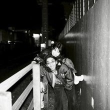 先月結婚発表の人気俳優〝幸せダダもれ〟ショットに「これからもカッコよく」「たまには遊んで」