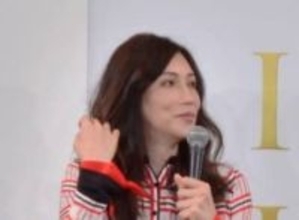 「生存確認していただきましたぁ～」KABA.ちゃん最新ショットに衝撃「えっ!56歳!!」「似合ってるよー」「益々可愛く...」などの声