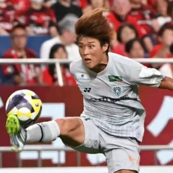 「僕のサッカー人生において大きな財産」　J1アビスパ福岡の岩崎悠人、来季J1昇格の長崎へ完全移籍　日本代表経験の快速FW