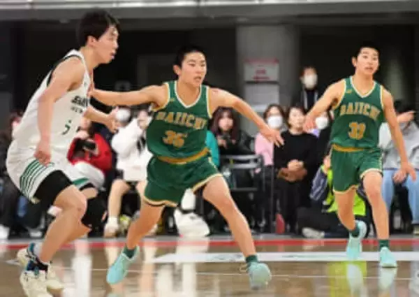 福岡第一が8強入り　長身の3年生留学生が県大会中に突然帰国し不在も　「自分たちのバスケをすれば勝てる」【高校バスケ・ウインターカップ】