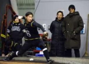 極寒でも「最初にしては良かった」ソフトバンク3位の鈴木豪太が座った捕手に初投球