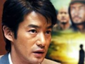 「え？どこ？全然わからない!」爽やかダンディ俳優が眉なし＆タトゥー〝別人級変貌〟竹野内豊、最新ショットにネット騒然「激変っぷり！」「俳優さんってすごい」新ドラマビジュアル公開に反響