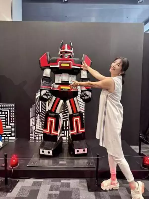 スーパー戦隊と円谷プロ〝夢の共演〟元ピンクファイブ・牧野美千子さんの再会ショットに「凄いツーショット」「感動です」