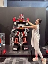 スーパー戦隊と円谷プロ〝夢の共演〟元ピンクファイブ・牧野美千子さんの再会ショットに「凄いツーショット」「感動です」