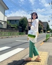 「奥様若い!」夫は元プロ野球スター選手…人気モデル〝夫婦で旅行〟プライベート姿に「ペアルックで仲良くて素敵」「お綺麗で羨ましい」「幸せですね」の声