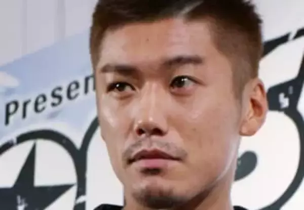 「こんなデタラメなロンTある？」金子賢、まさかのハイブランド〝4コラボ〟古着Tシャツに反響「欲張りだなぁ」「こんなのどこに売ってんの？」