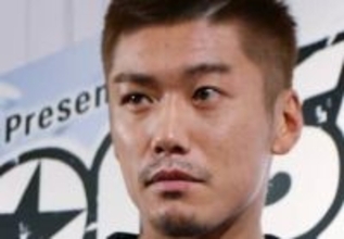 「こんなデタラメなロンTある？」金子賢、まさかのハイブランド〝4コラボ〟古着Tシャツに反響「欲張りだなぁ」「こんなのどこに売ってんの？」