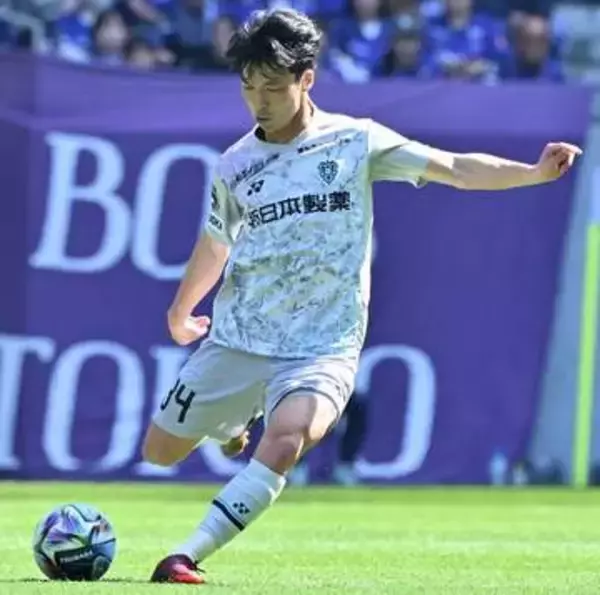 「これじゃJ1で戦えないとプレーで示そうと」　アビスパ福岡、新加入のMF椎橋慧也が移籍後初スタメンで存在感