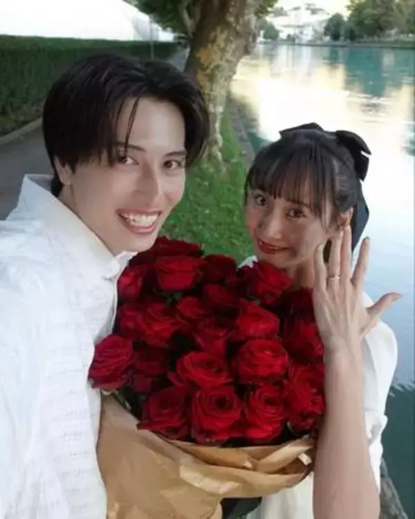 「作画崩壊、思い出した」〝世界一長いベッド〟妻にサプライズ動画が話題「絵面面白すぎ」「絵画のセンス笑」カップルYoutuberが投稿