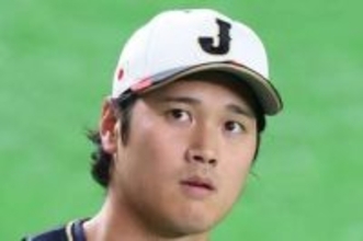 「すっかりお兄ちゃんの顔になって…」大谷翔平、〝溺愛〟愛犬の盛大誕生日パーティショットが話題「パパと同じ《二刀流》だね」