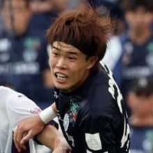 「アビスパ福岡のユニホームを着てプレーできたことを誇りに思います！」　J1福岡、DF安藤智哉の独ザンクトパウリ移籍を発表