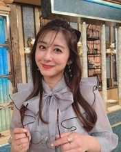 「二卵性双生児とか」〝そっくり〟テレ朝・斎藤ちはるアナ〝姉妹ショット〟に反響「最強姉妹」