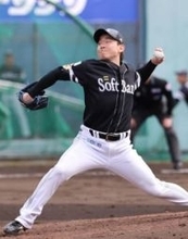 「今年は本当に変わりたい」ロッテから現役ドラフトで移籍のソフトバンク中村稔　移籍後初のライブBPで無安打快投