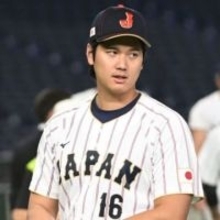 「1番DH」でスタメン出場の大谷翔平、球場全員が驚がくの右翼看板直撃弾　試合前にフリー打撃に登場【WBC】