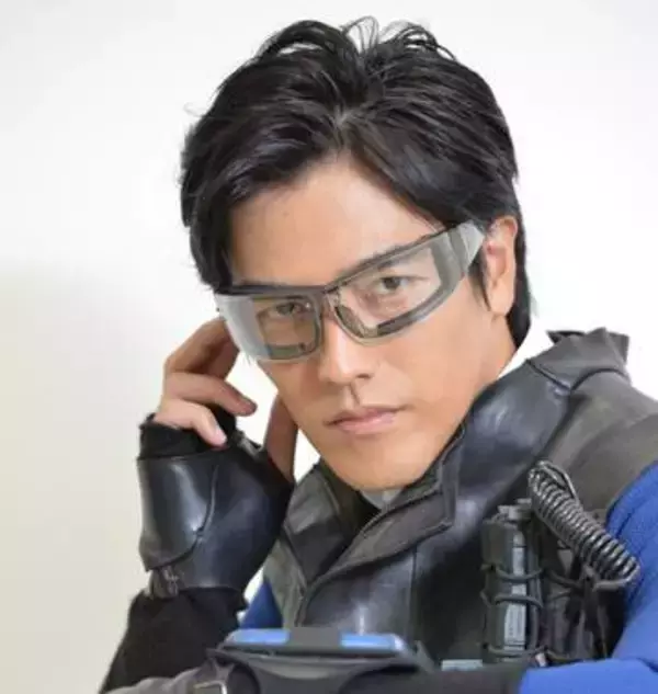 「変わらんすぎ！」要潤〝アギトに26年越し対面〟近影が話題「45歳とは思えぬ…」「こんな大物になるとは思いもしなかった」