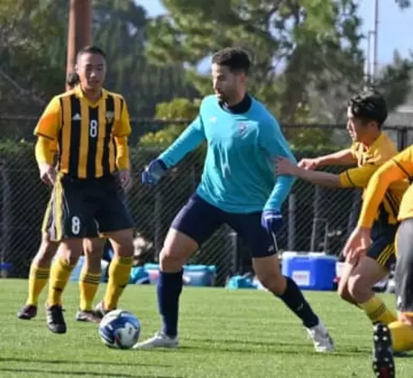 「1試合、1試合、決勝戦のように」J1アビスパ福岡の元スイス代表、ナッシム・ベンカリファが〝初戦〟から存在感