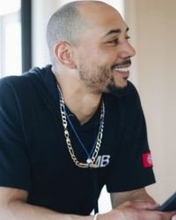 「もしかしてだけど、ベッツ!?」まさか！トイレで大物メジャーリーガーに遭遇!?シソンヌじろう〝衝撃動画〟にファン大爆笑「瓜二つ」「マジ本人かと思いましたよ」