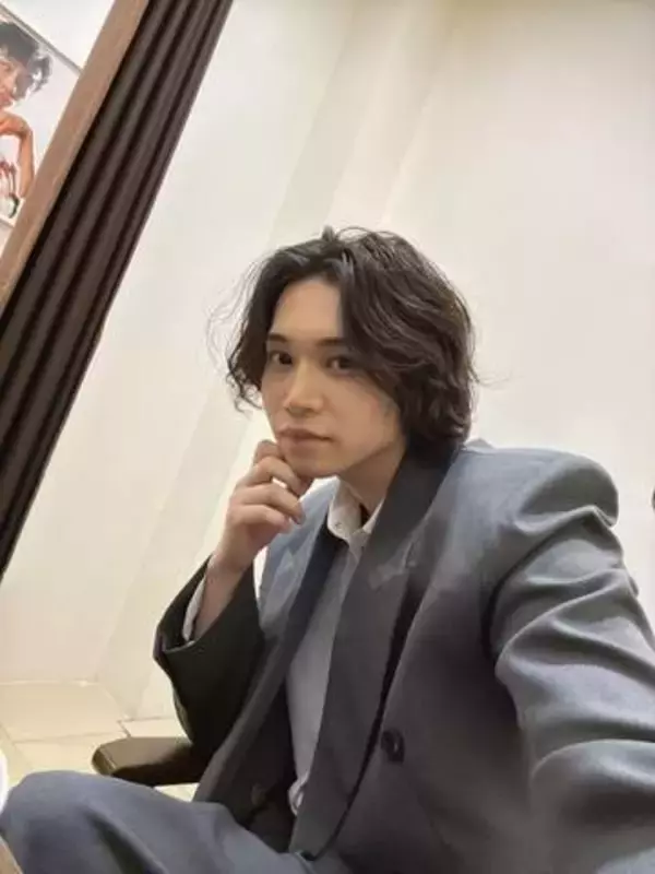 「ちょいバブも入ってません？」〝激変〟ドラマビジュアルのACEes佐藤龍我に「イメージなかったけど似合ってる」「本当に大役をいただいて…」