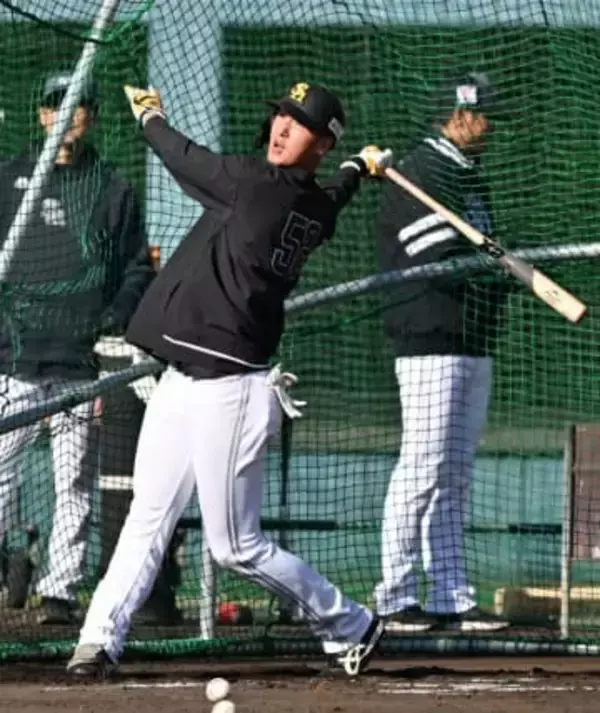 「一番変わっているのは秋広かな」ソフトバンク小久保監督、昨季途中に巨人から移籍の秋広優人を高評価