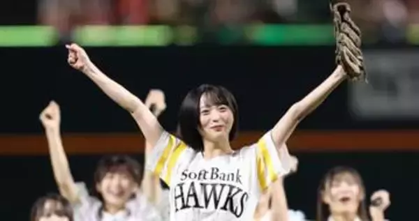 「目立ち過ぎでは」ペイペイドーム降臨、ピンク尽くしショットの市村愛里に脚光「まさかのHKTメンバーだったとは」