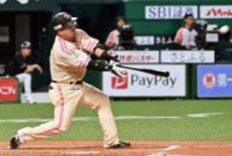 「あれでホームランになる、っていう感覚を持っておけば…」ソフトバンク山川穂高が泳ぎながら放った一発で得たもの