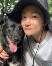 「お母様に似てる」冨永愛の長男…20歳モデル〝ボタン4つ外し〟立ち姿に「愛さんのDNA受け継がれてますね」「大人な魅力が出てきて…」の声