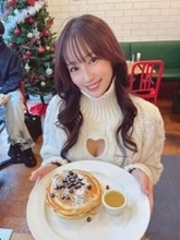 「キスマークの痕跡が…」〝バスタオルの妖艶〟姿の霧島聖子に「まさか？」「肌が…」「すごい、待ち遠しい」の声