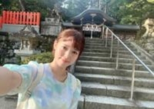 昨年大手芸能事務所代表と電撃婚公表…元めざまし26歳お天気キャスター〝ミニ丈ウルフショット〟に「ウォーーー反則です」「嚙まれたい」の声