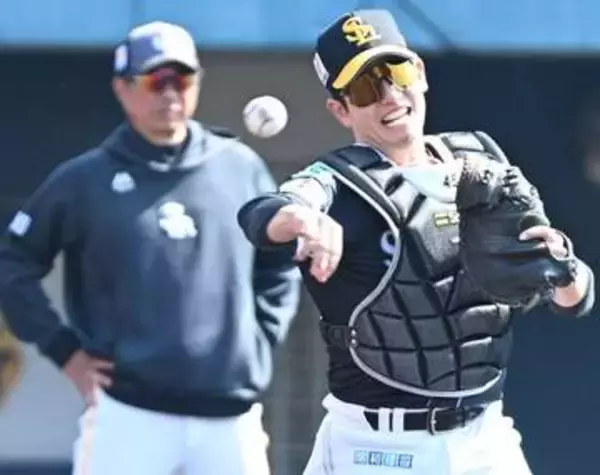 「今じゃないかな」　ソフトバンク小久保監督、栗原陵矢の捕手再デビューについて説明　「俺かな、と思ったらしいですよ」