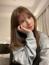 「どぅわぁぁぁぁ」「迫力すごい」大胆に寝転ぶ27歳タレントに反響「寝られへんやん」「凄すぎて…」